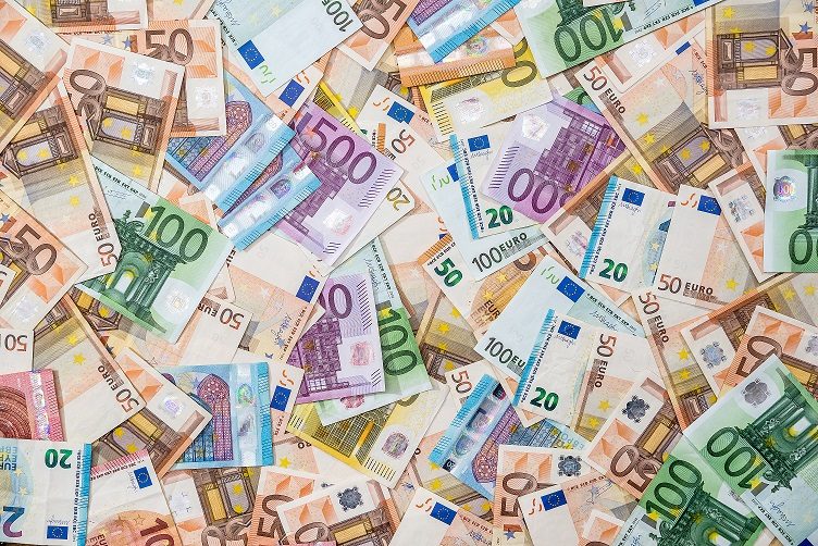 Venticinque milioni di euro all'anno, da una domanda di quattro parole